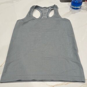 Lululemon gray tank size US 4